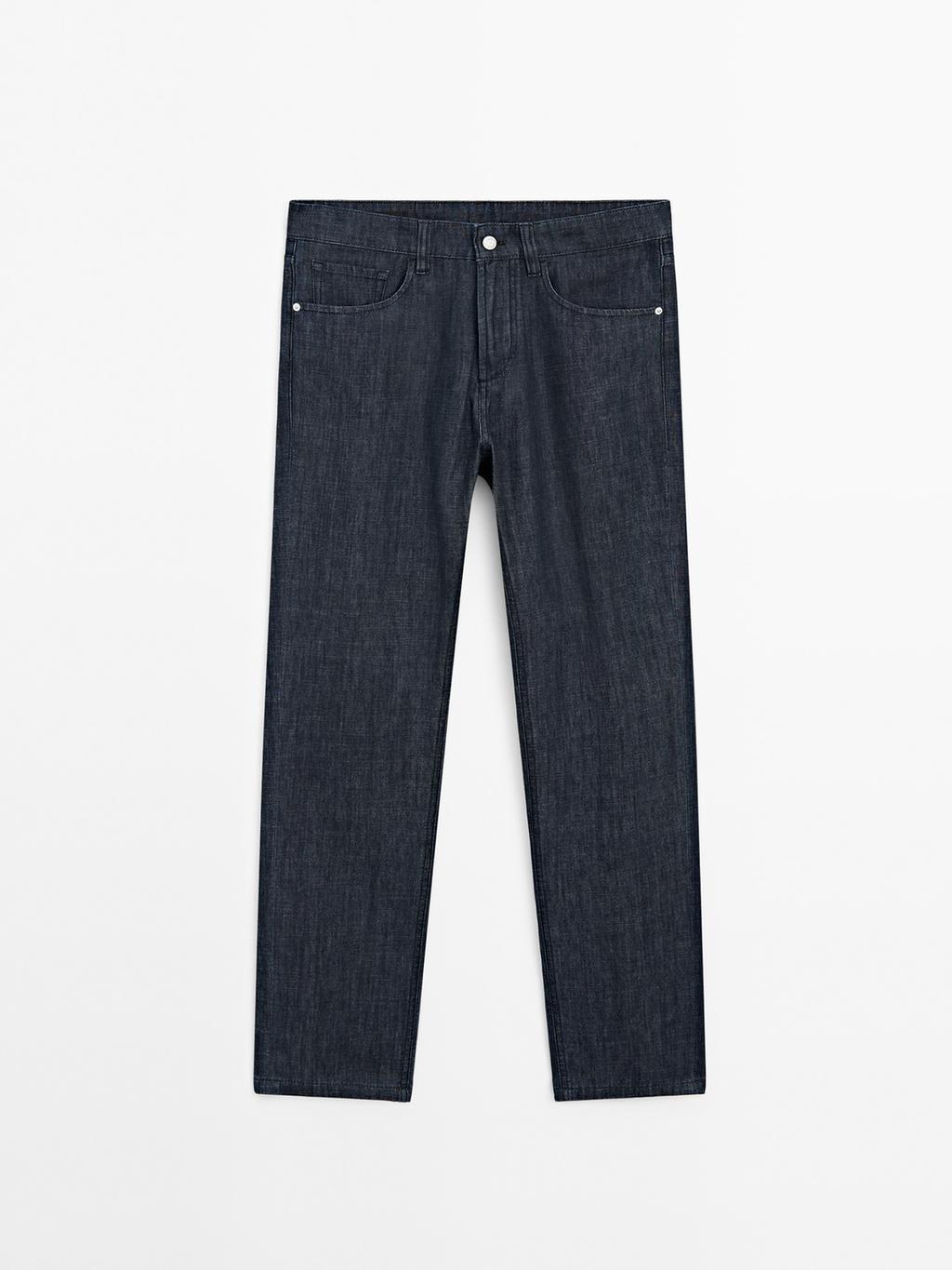 Lightweight tapered fit jeans