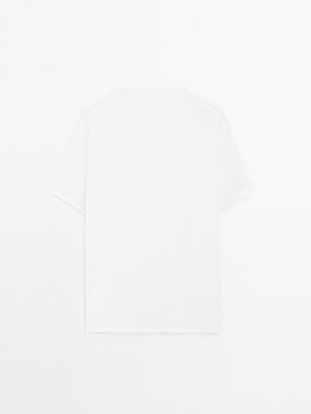 100% cotton lightweight T-shirt