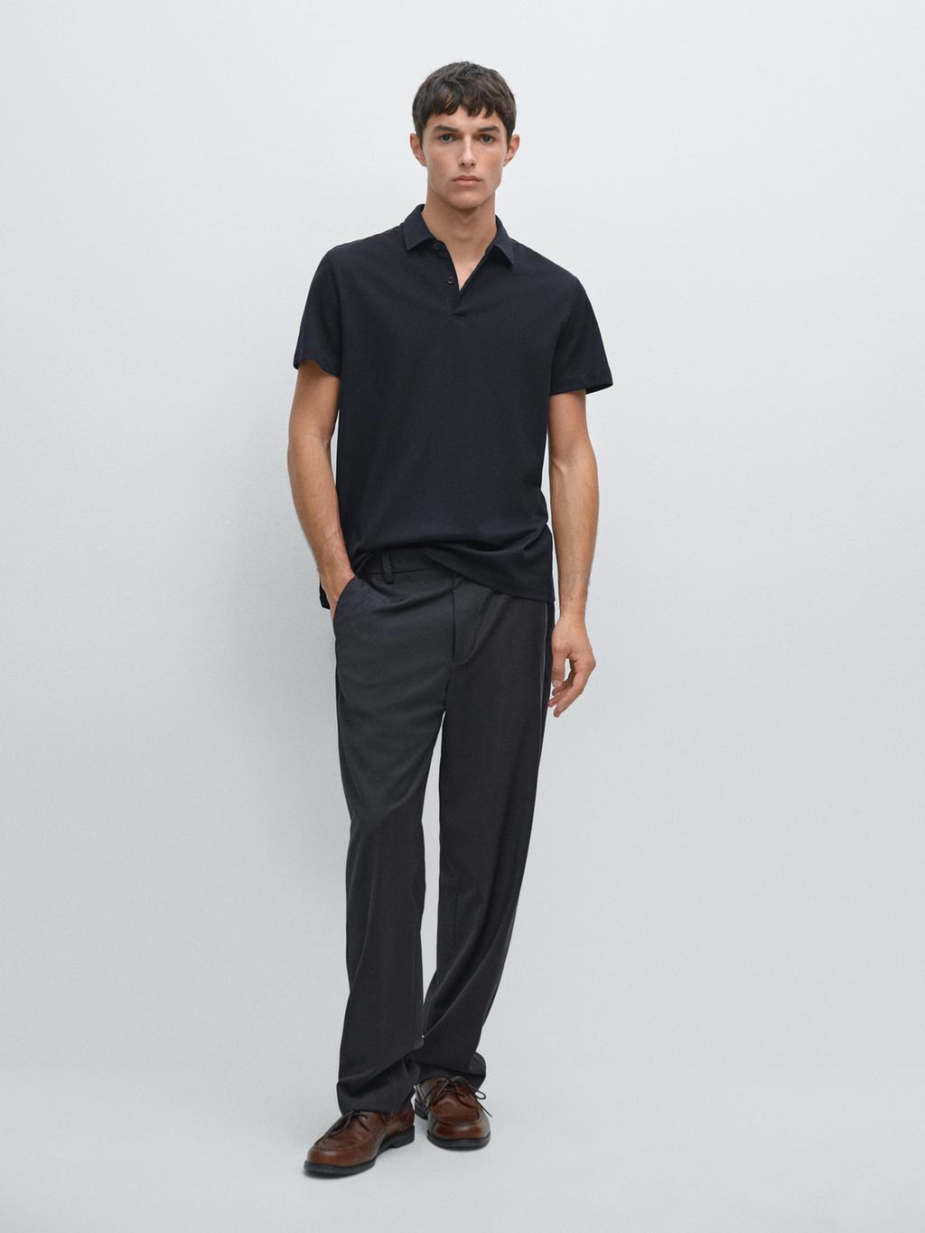 Short sleeve polo shirt with contrast seam detail
