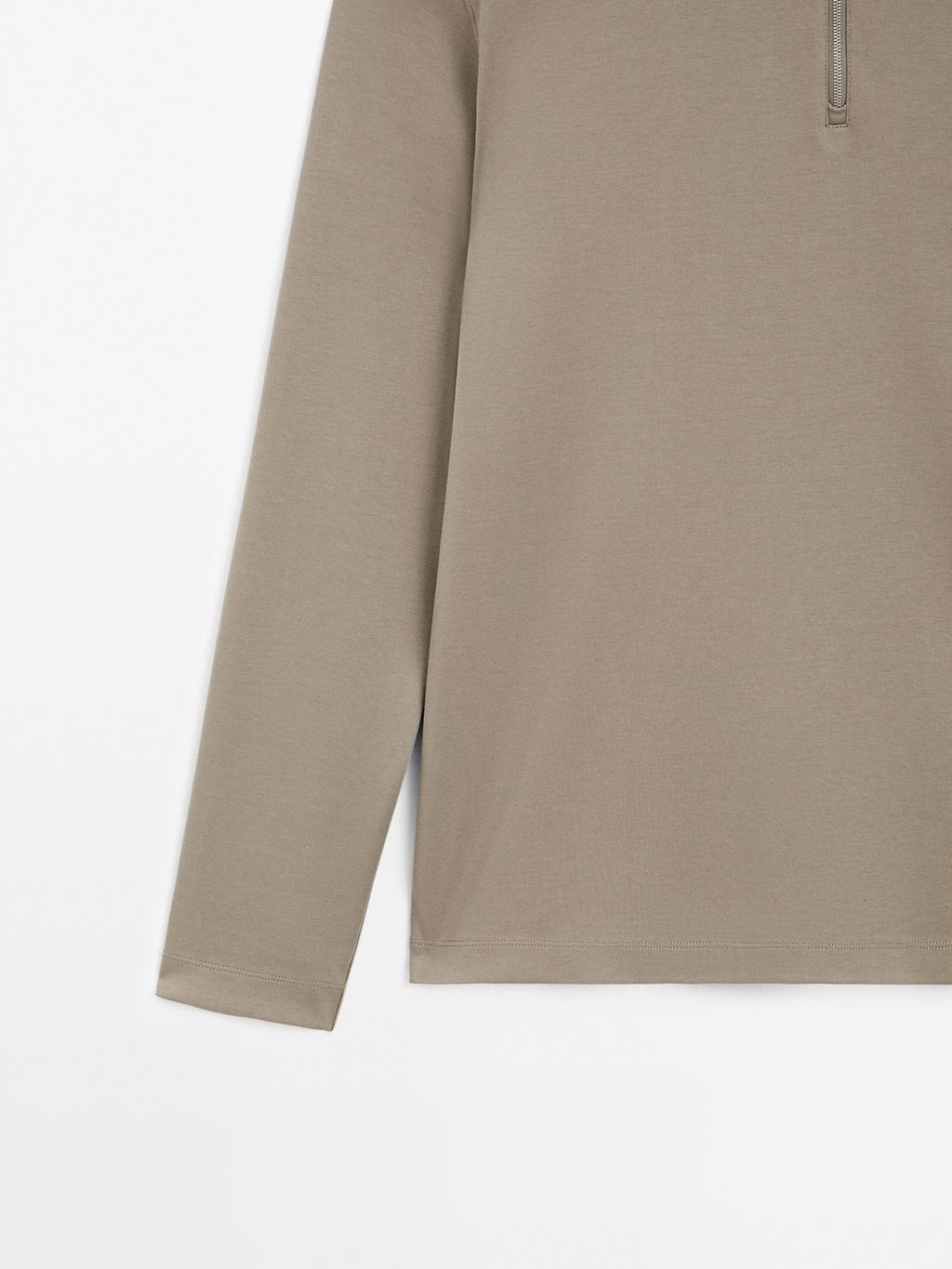 Long sleeve zip-up polo shirt