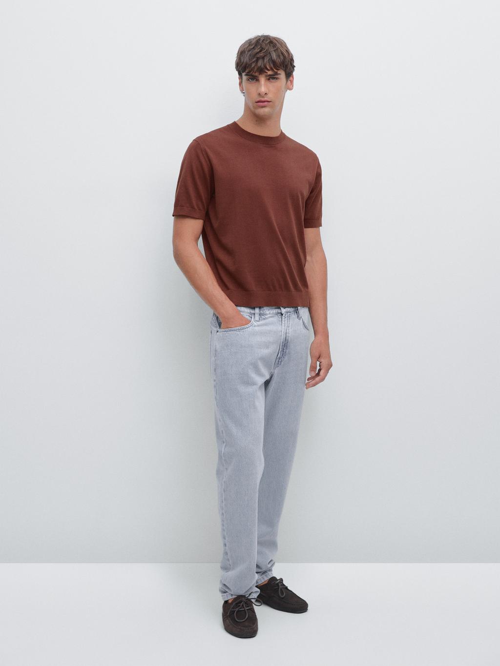 Short sleeve knit T-shirt