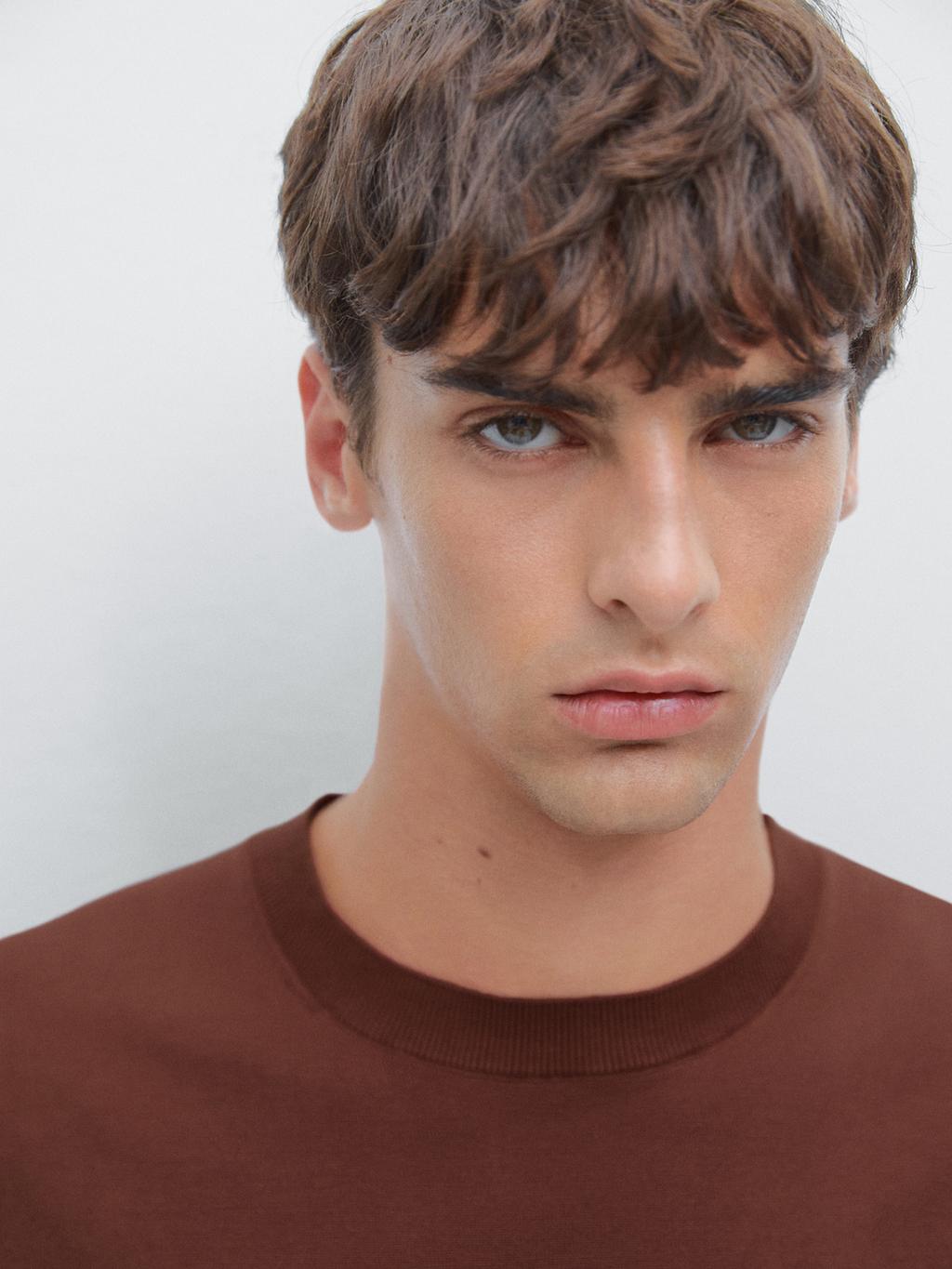 Short sleeve knit T-shirt