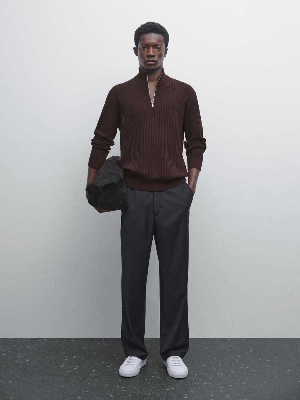 Mock neck knit sweater