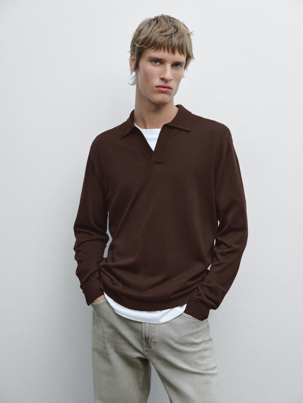 Knit sweater with a polo collar