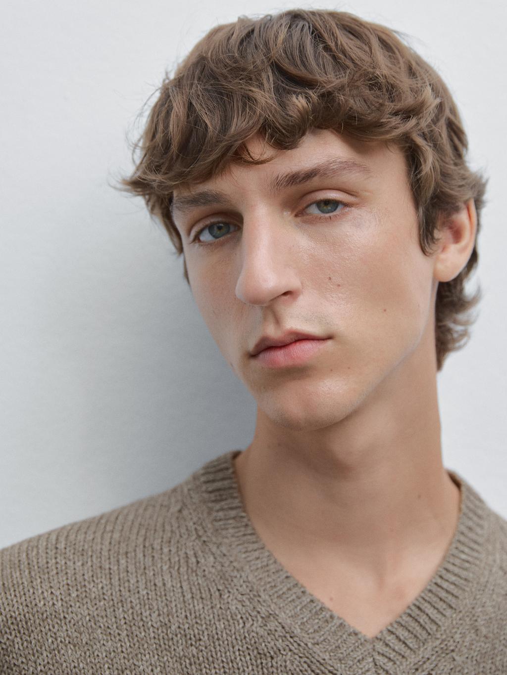 Melange knit V-neck sweater