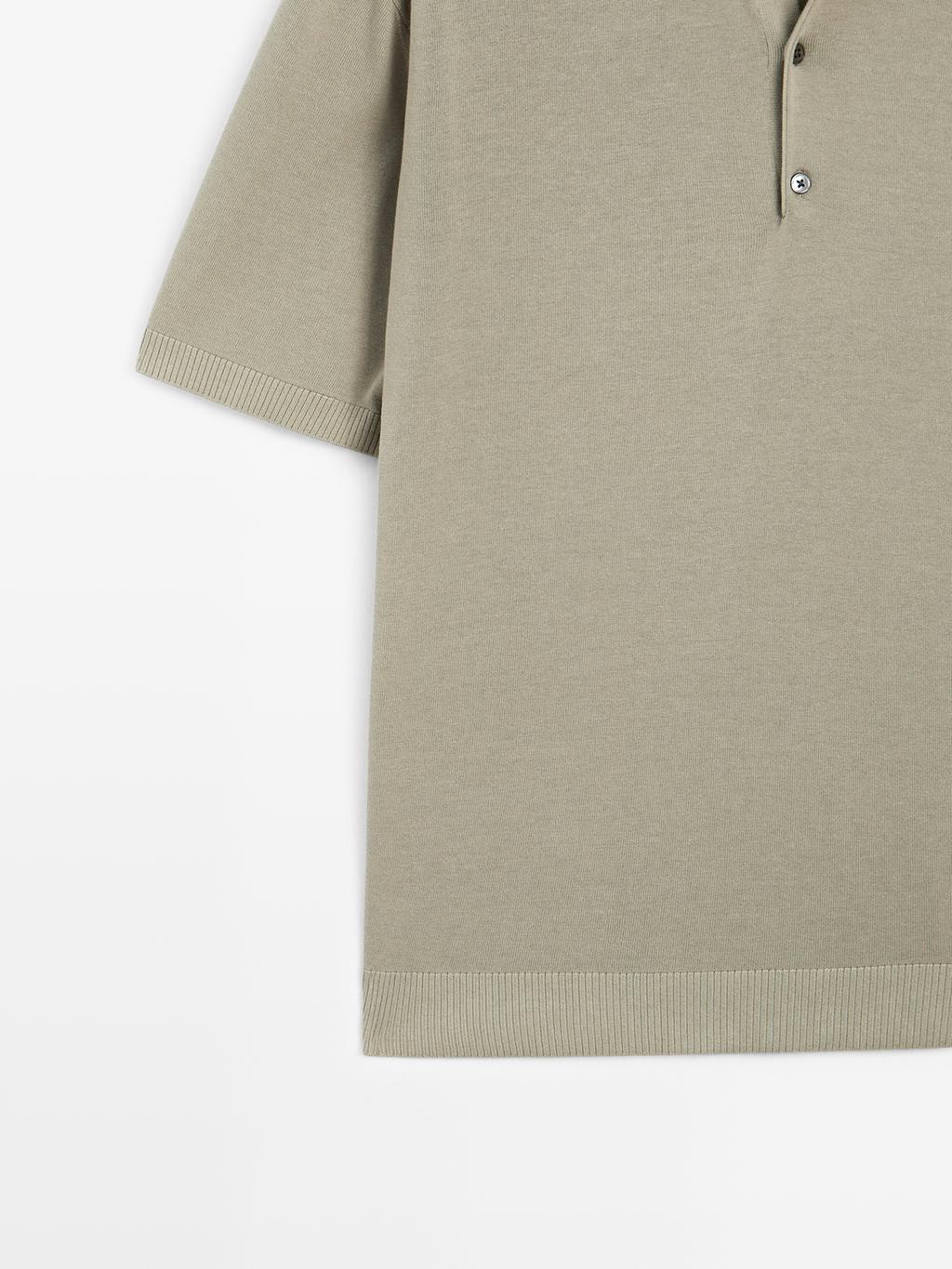 Short sleeve knit polo shirt