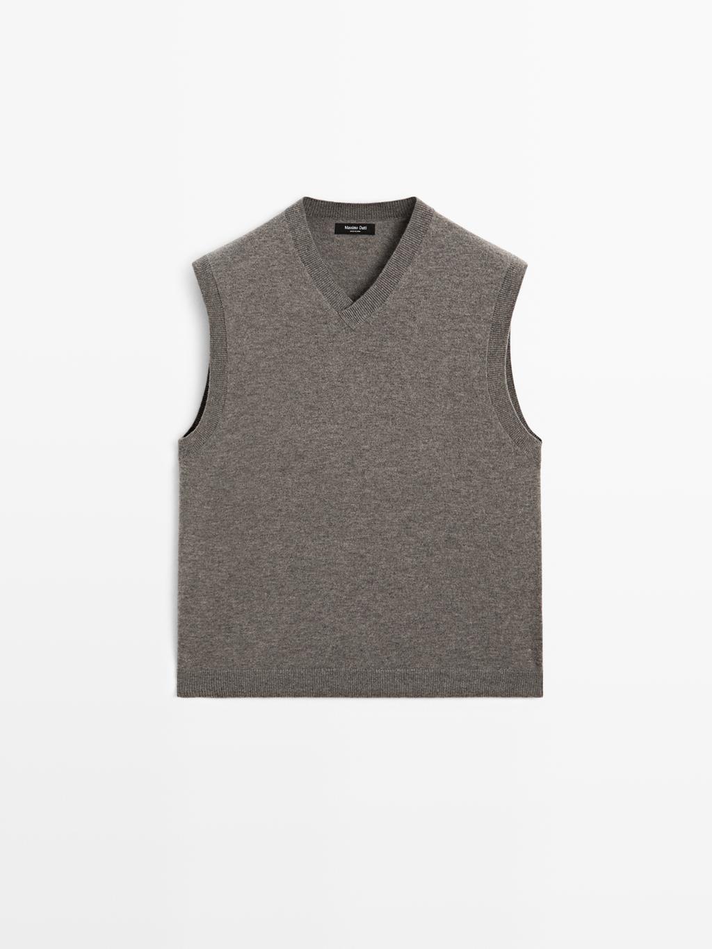 Wool blend V-neck vest
