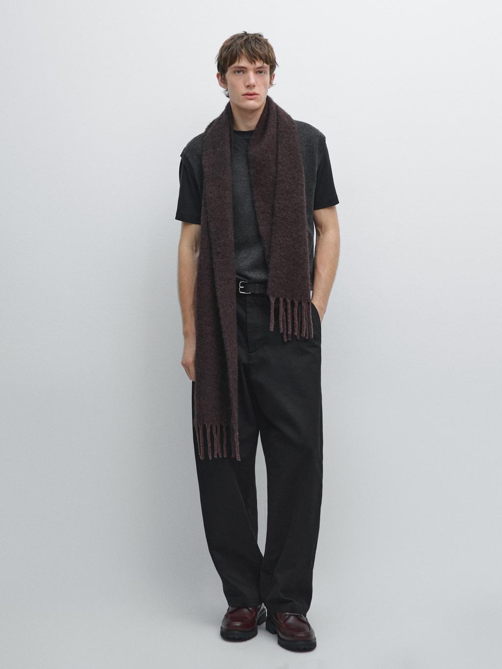 Wool blend V-neck vest