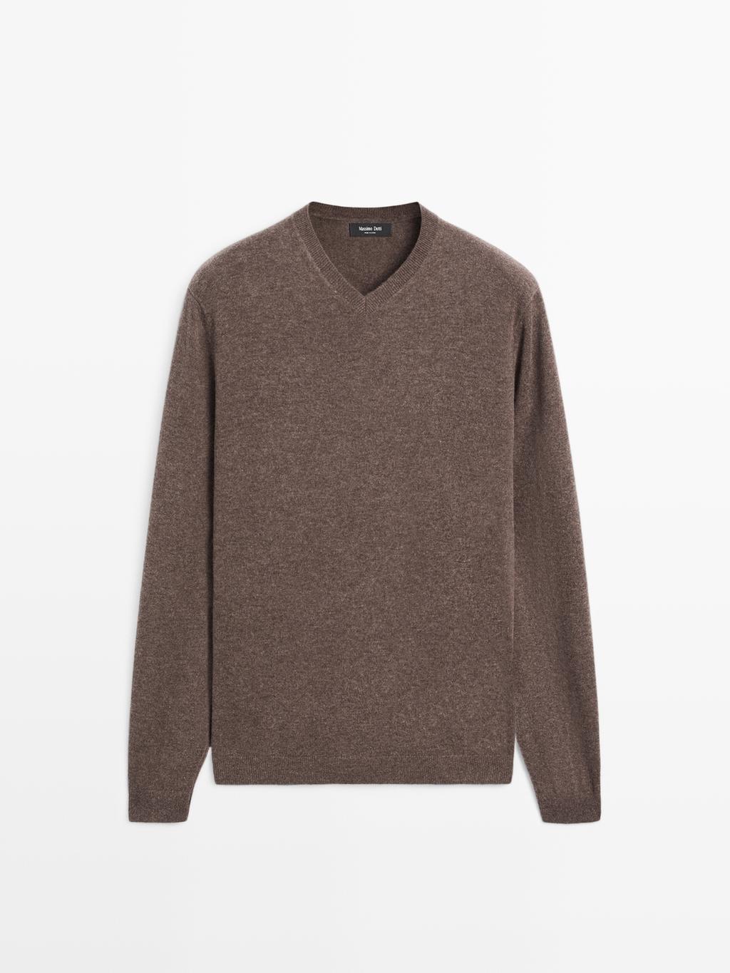 Wool blend knit V-neck sweater