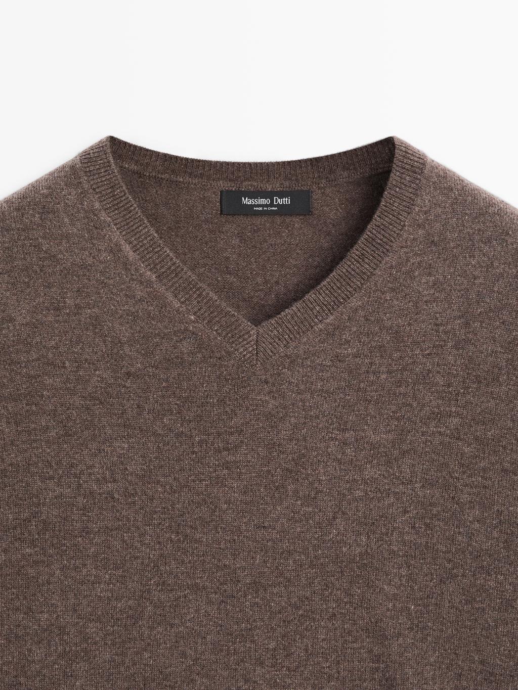 Wool blend knit V-neck sweater