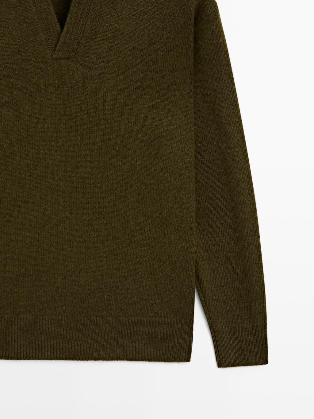 Mock neck knit sweater with V-neck