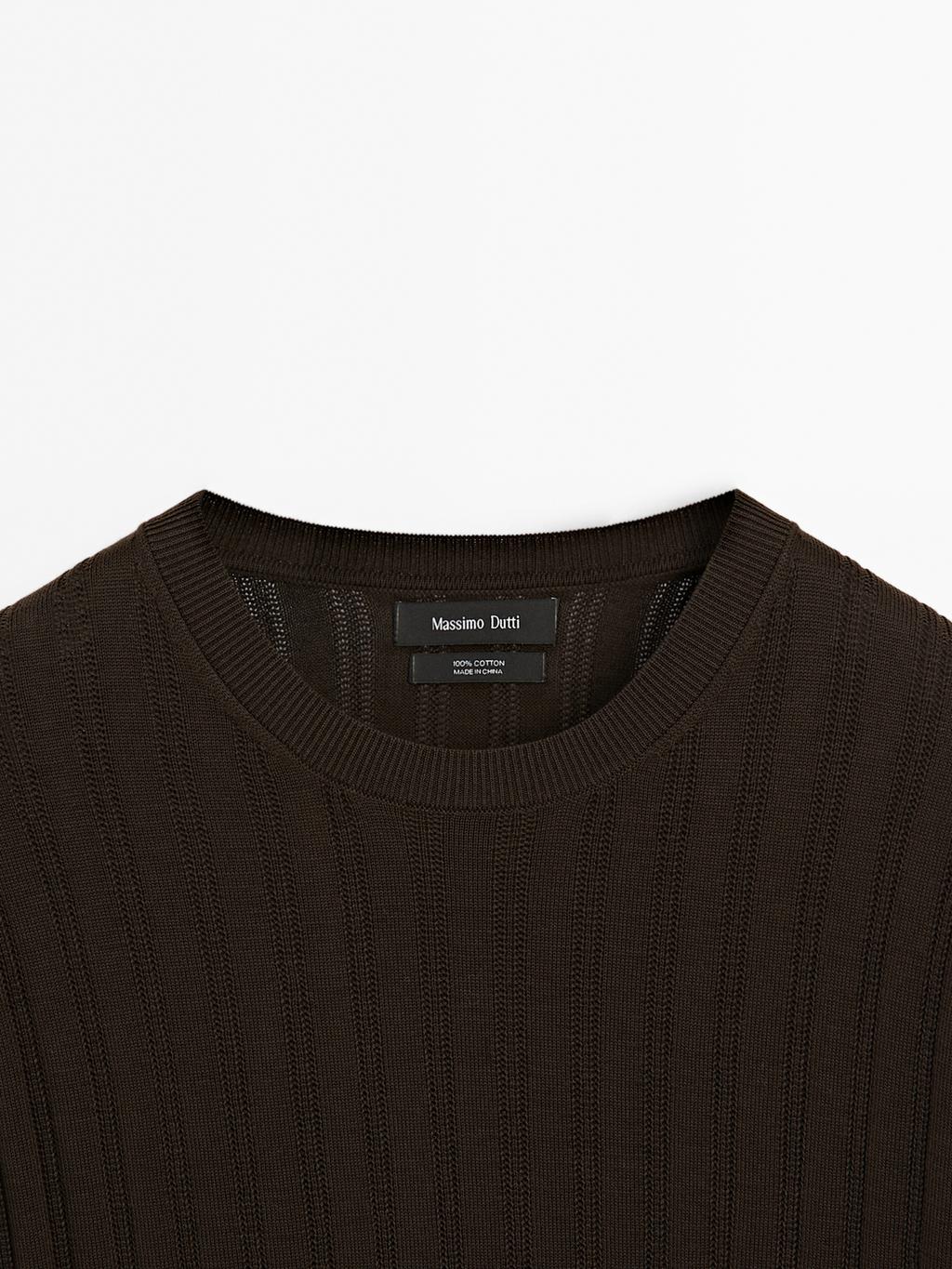 Textured round neck sweater