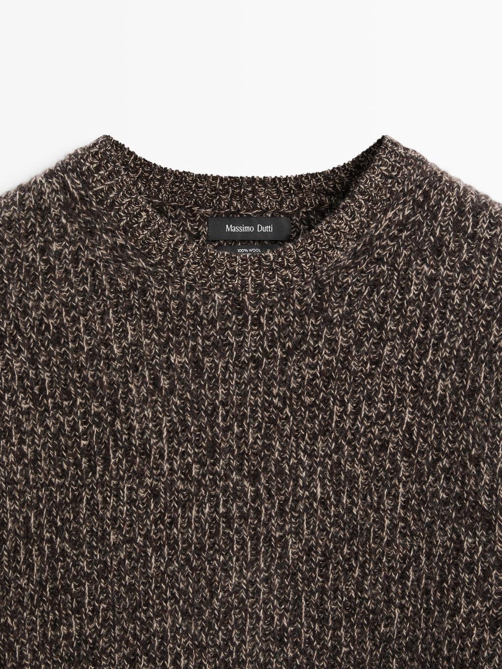 Crew neck sweater in 100% wool