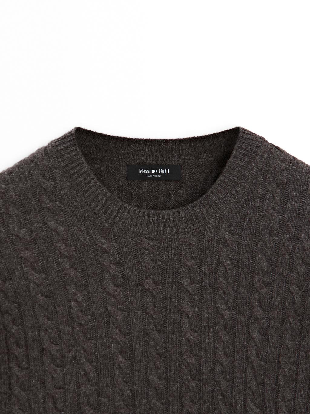 Cable-knit sweater with crew neck