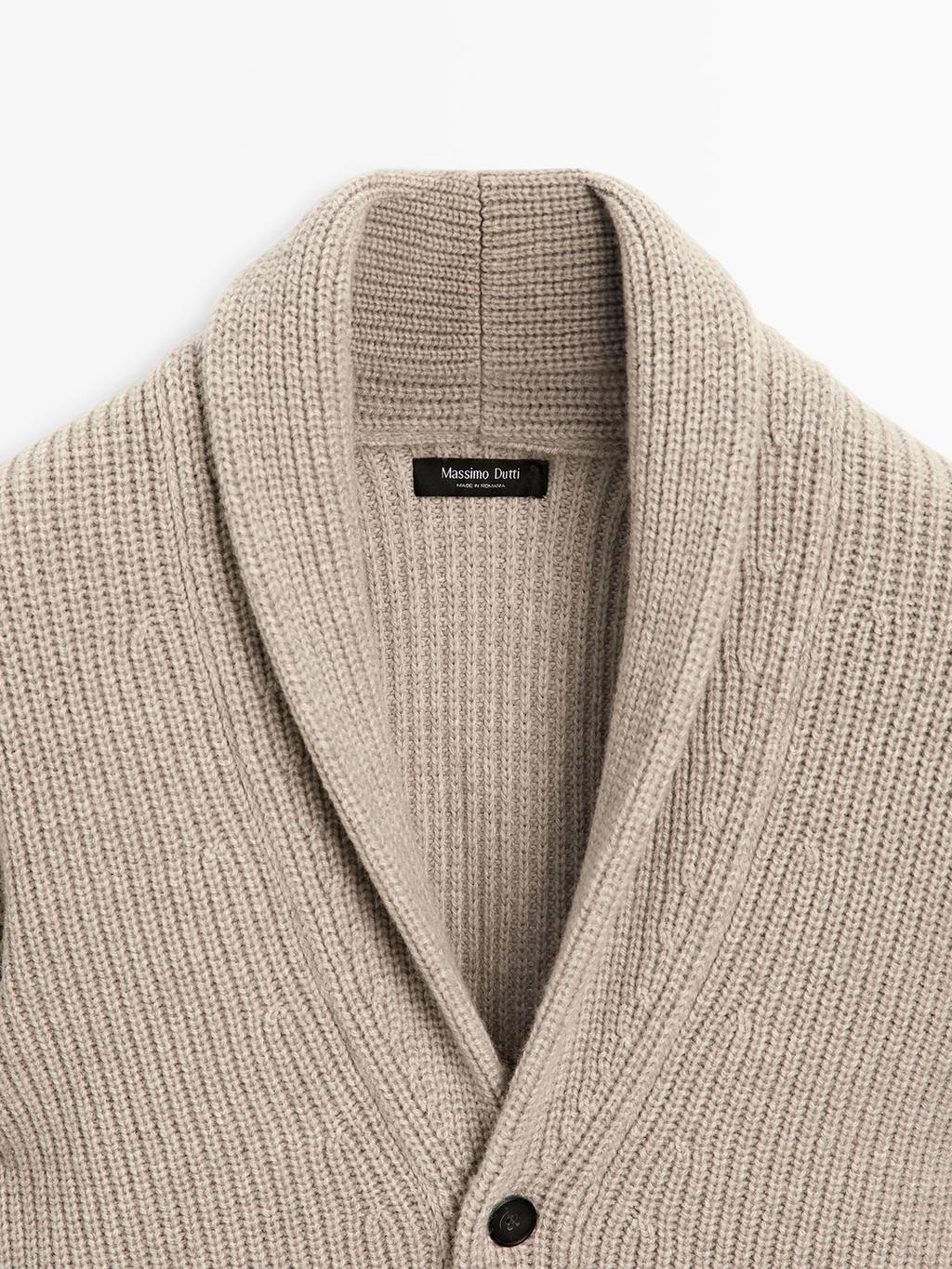 Collared knit cardigan