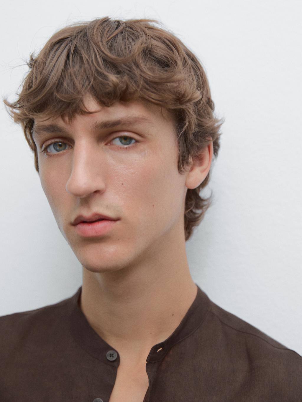 Regular fit shirt with stand collar