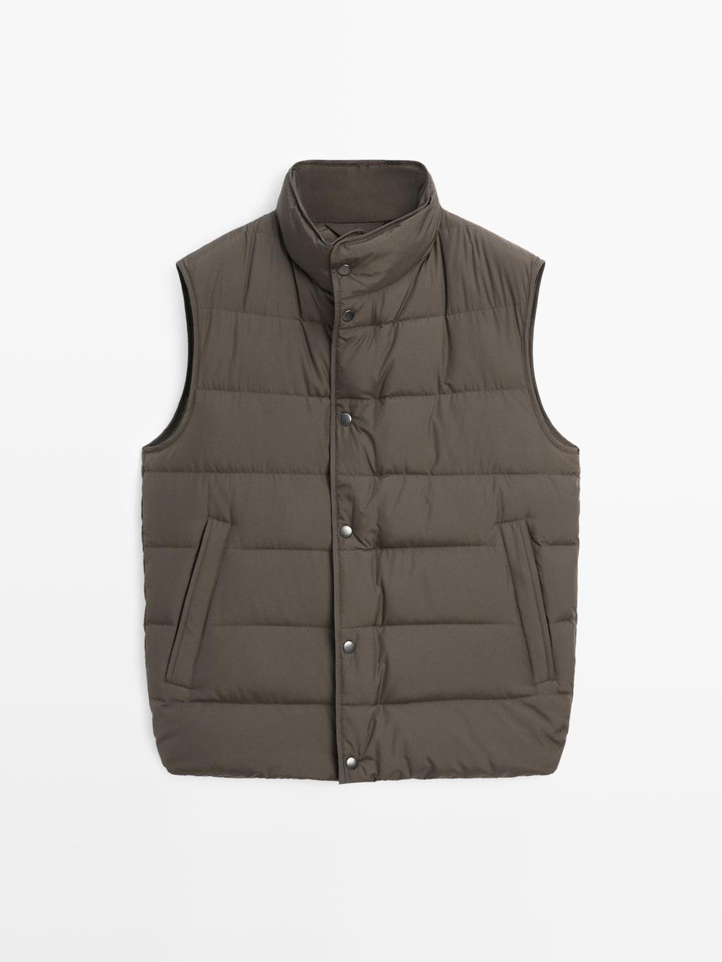Water-repellent puffer gilet with down blend