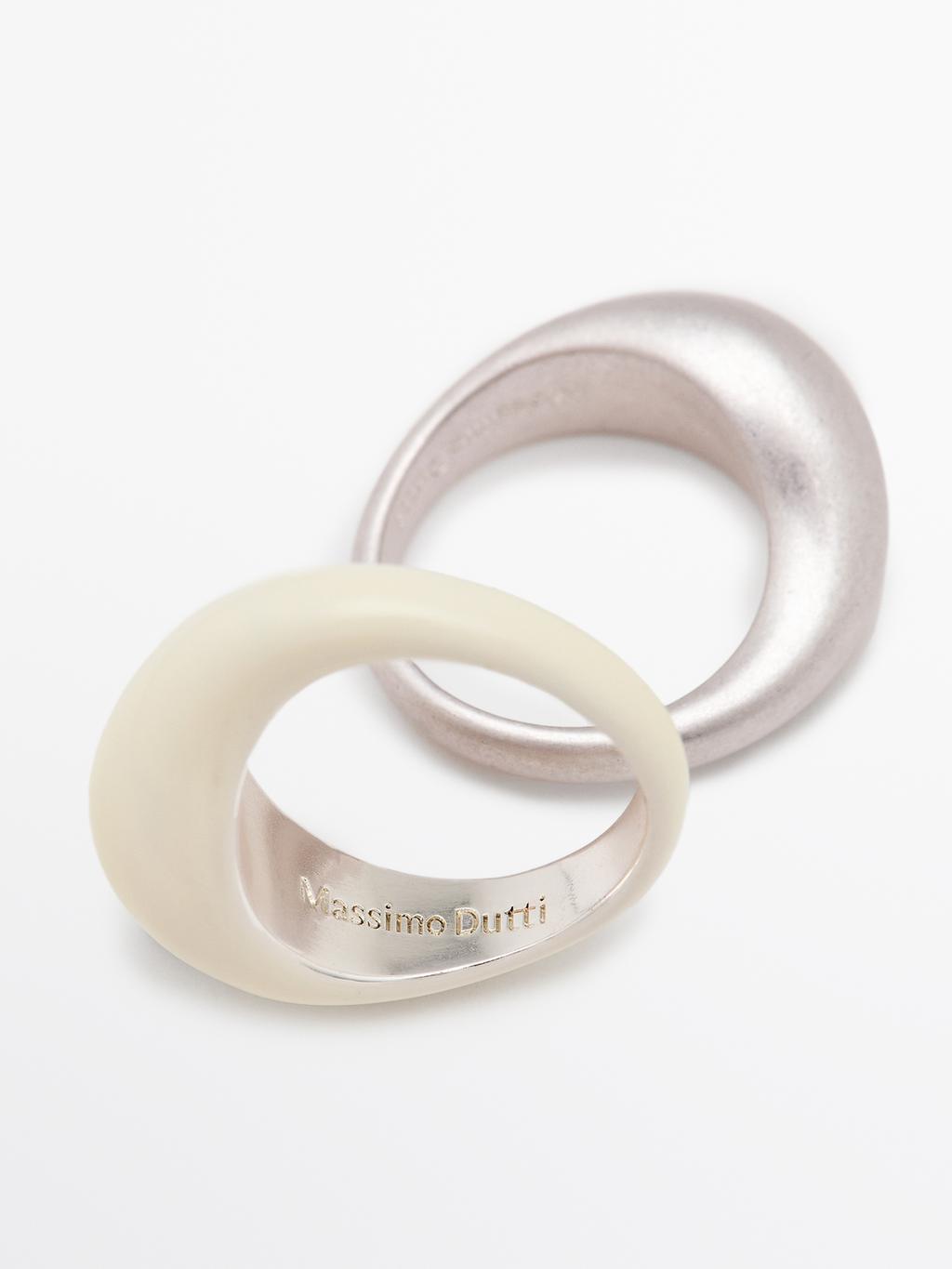 Pack of enamelled rings