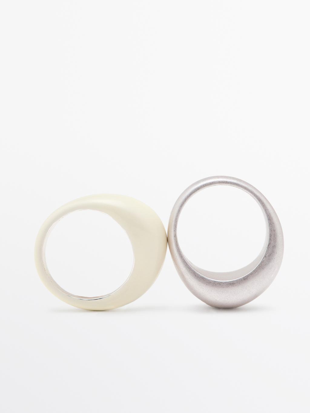 Pack of enamelled rings