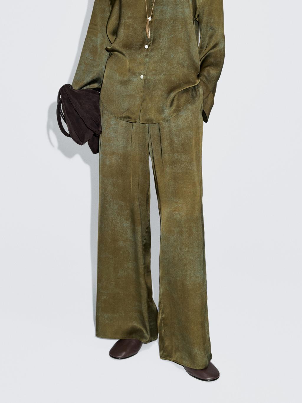 Printed flowing wide-leg trousers