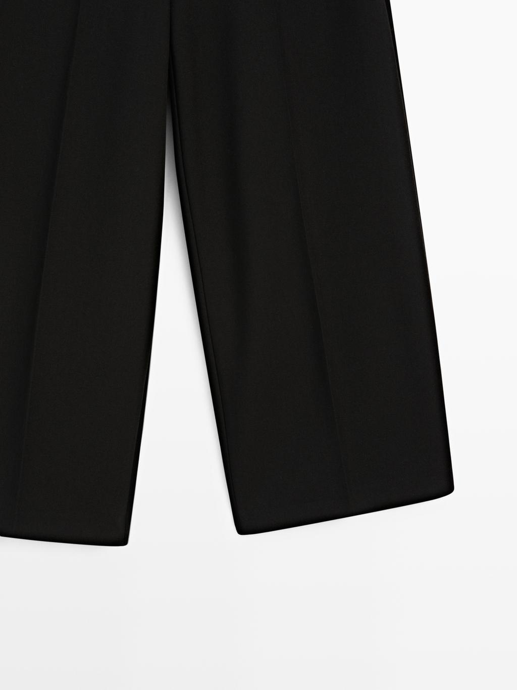 Wide-leg trousers with darts