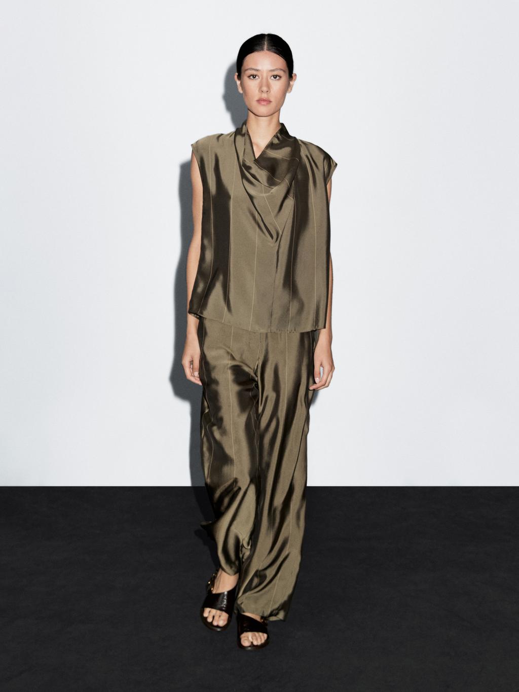 Flowing blouse with striped details