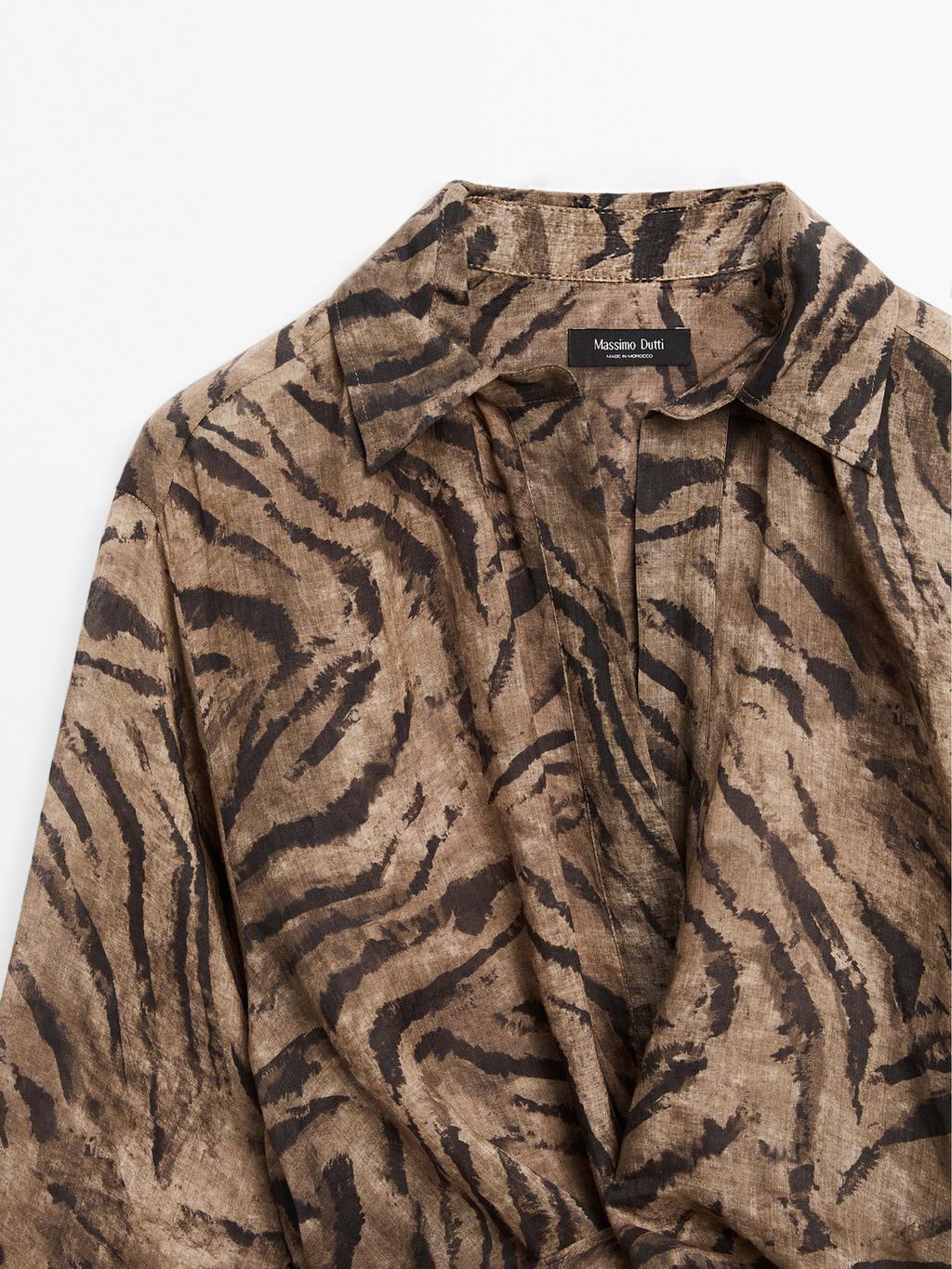 Flowing jacquard kimono with rhinestone button