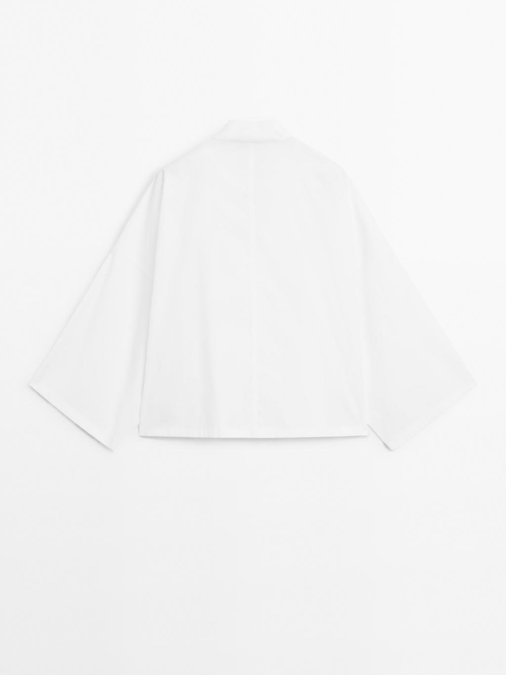 100% cotton blouse with button-up front