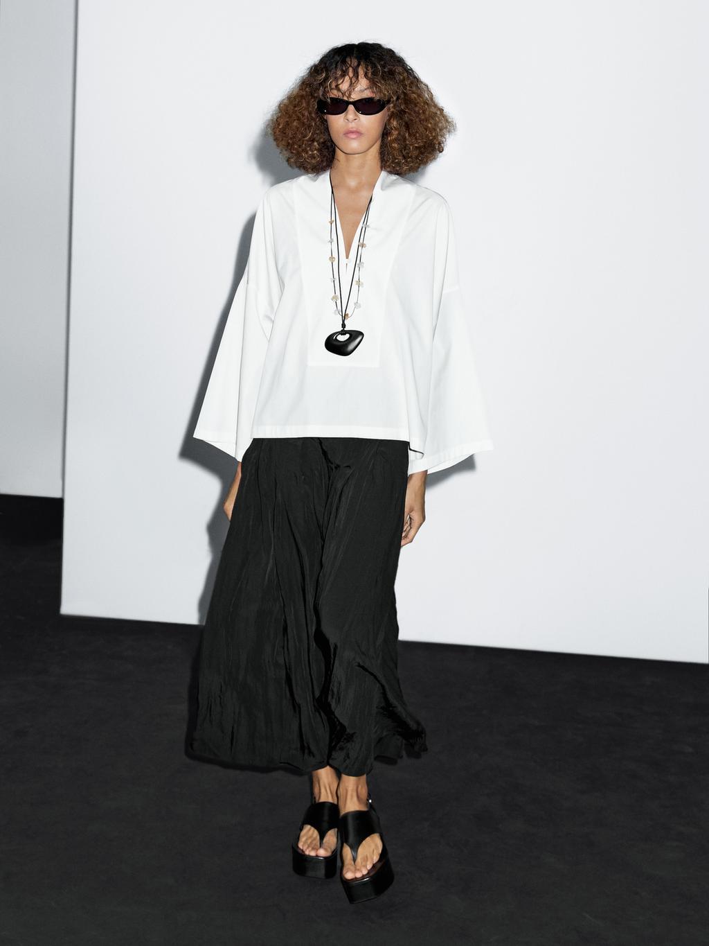 100% cotton blouse with button-up front