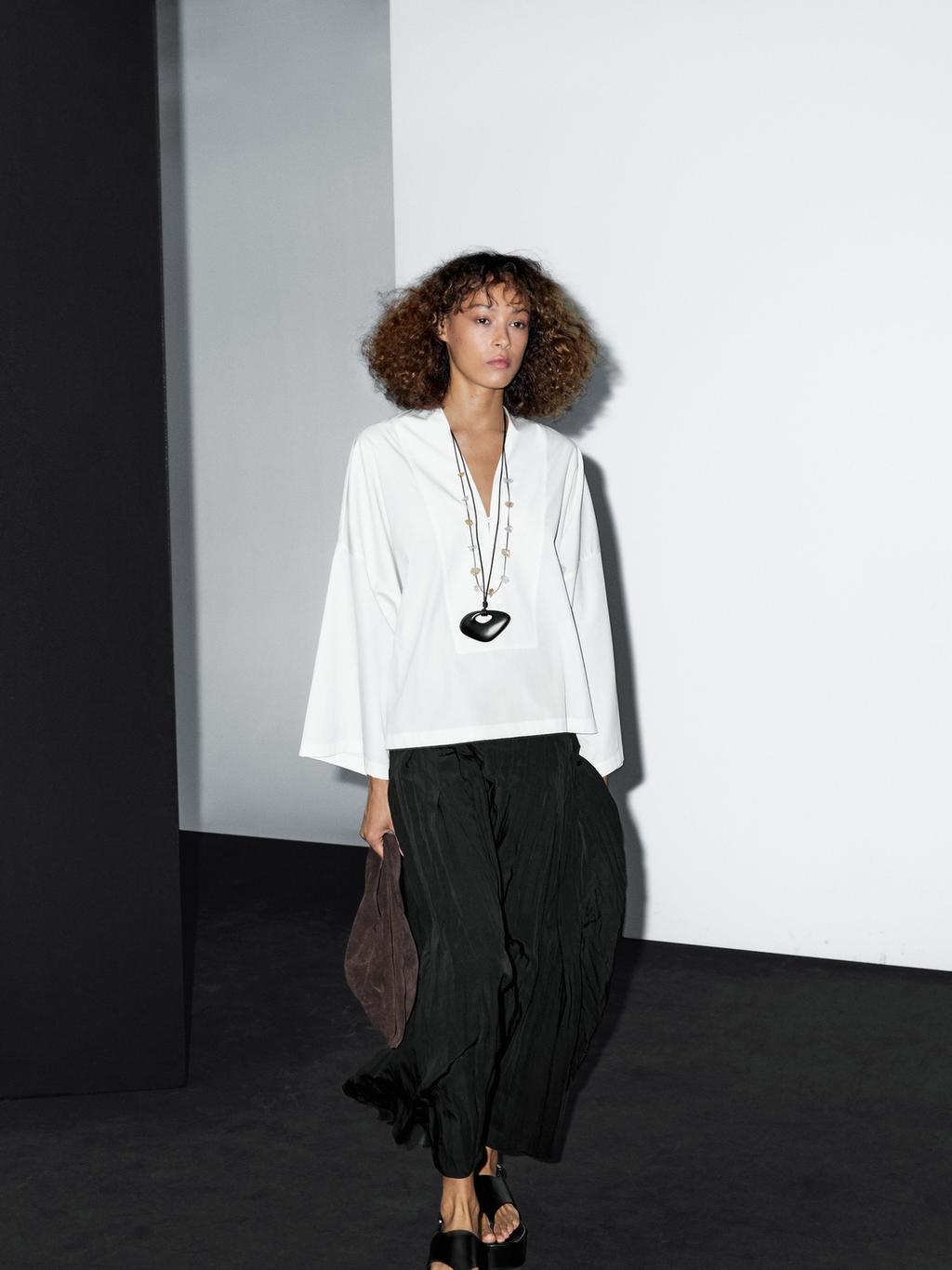 100% cotton blouse with button-up front