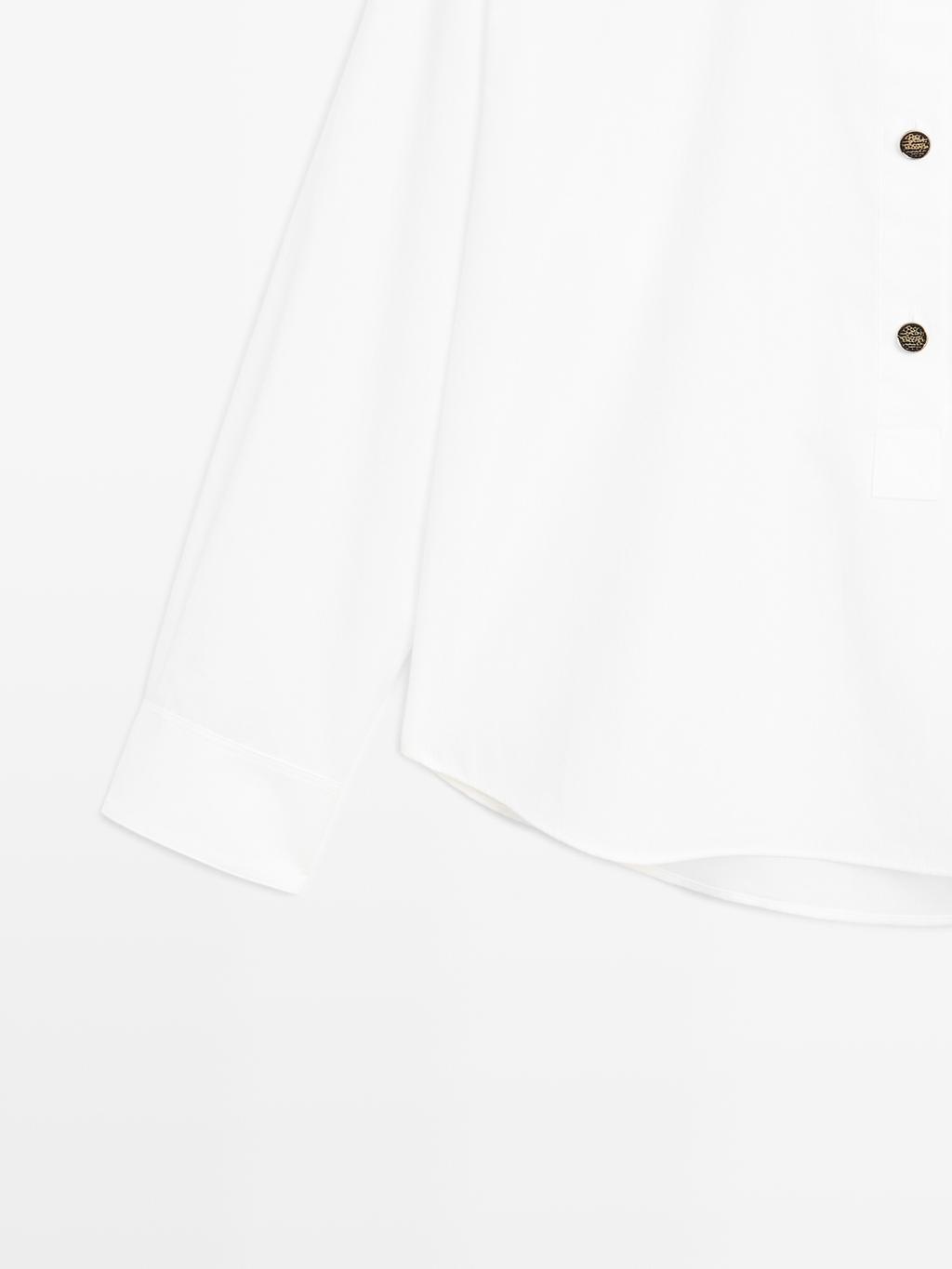 Stand collar shirt with gold buttons