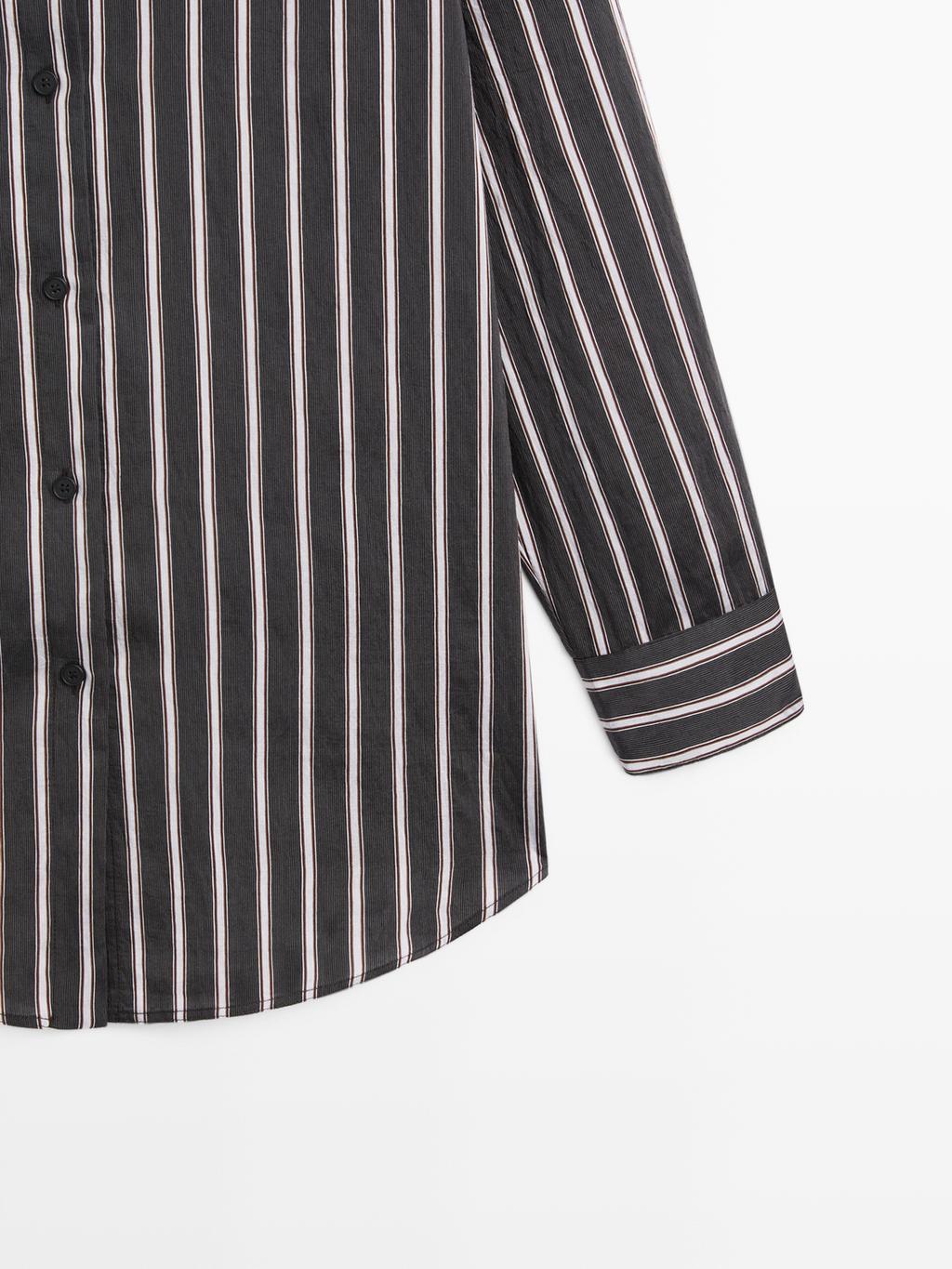 Striped loose-fitting shirt