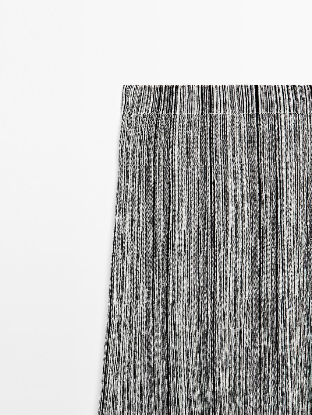 Long knit skirt with striped detail