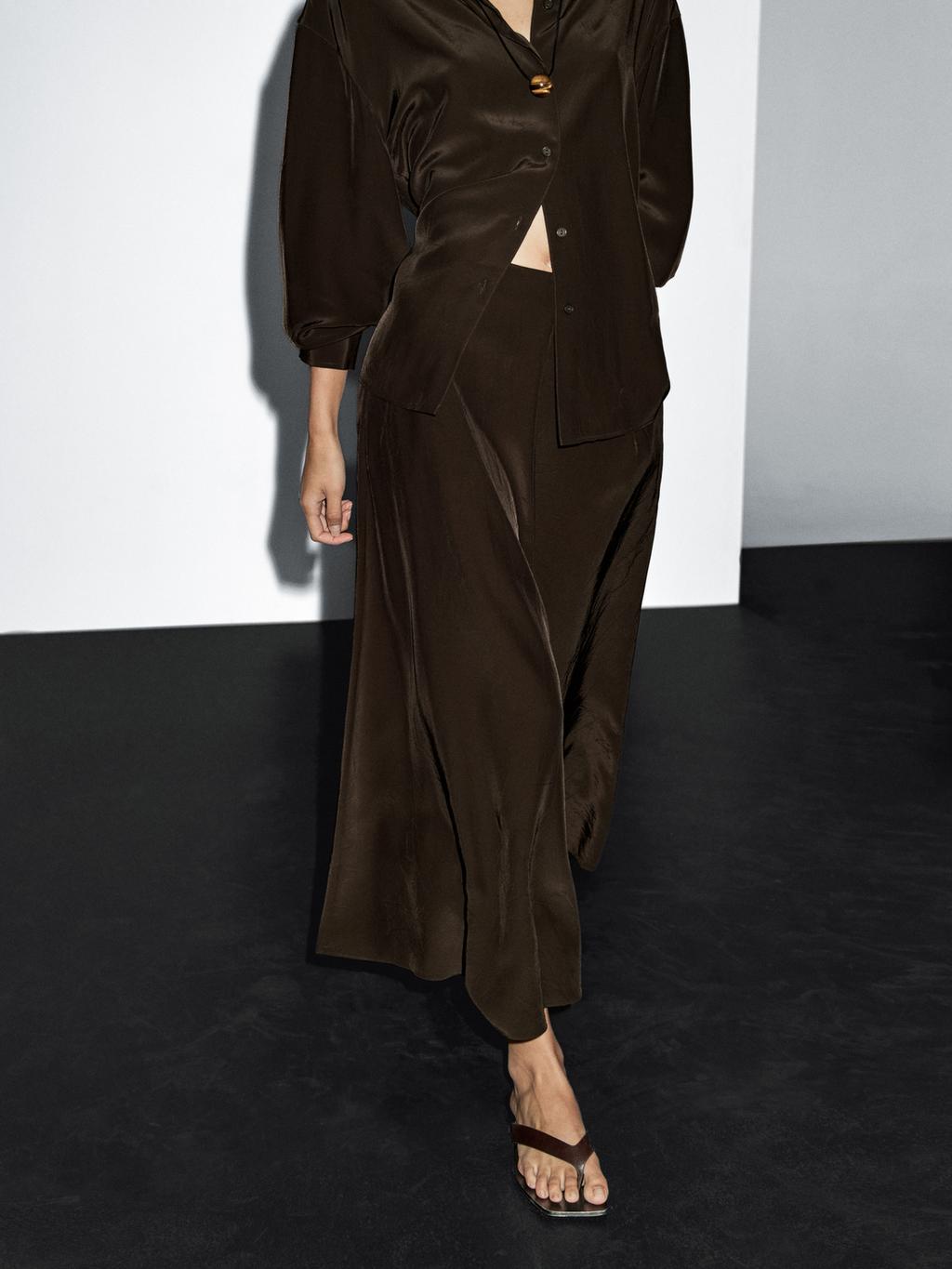 Flowing flared skirt