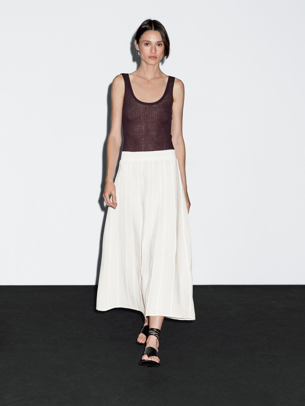 Flared midi skirt with seam details
