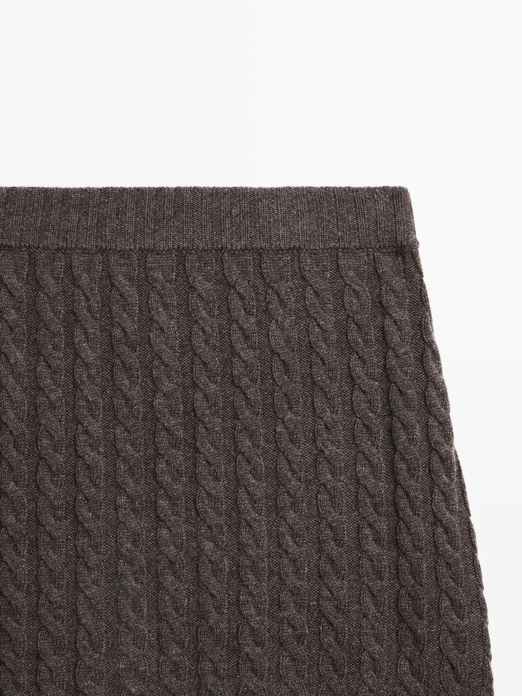 Knit skirt with cable-knit detailing
