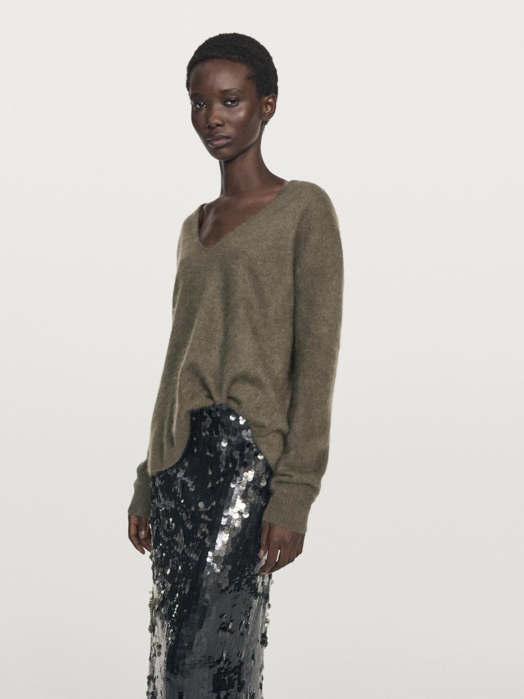 Midi skirt with sequins