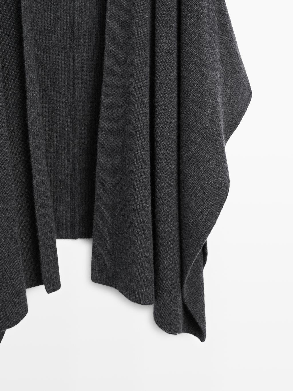 Knit 100% cashmere cape