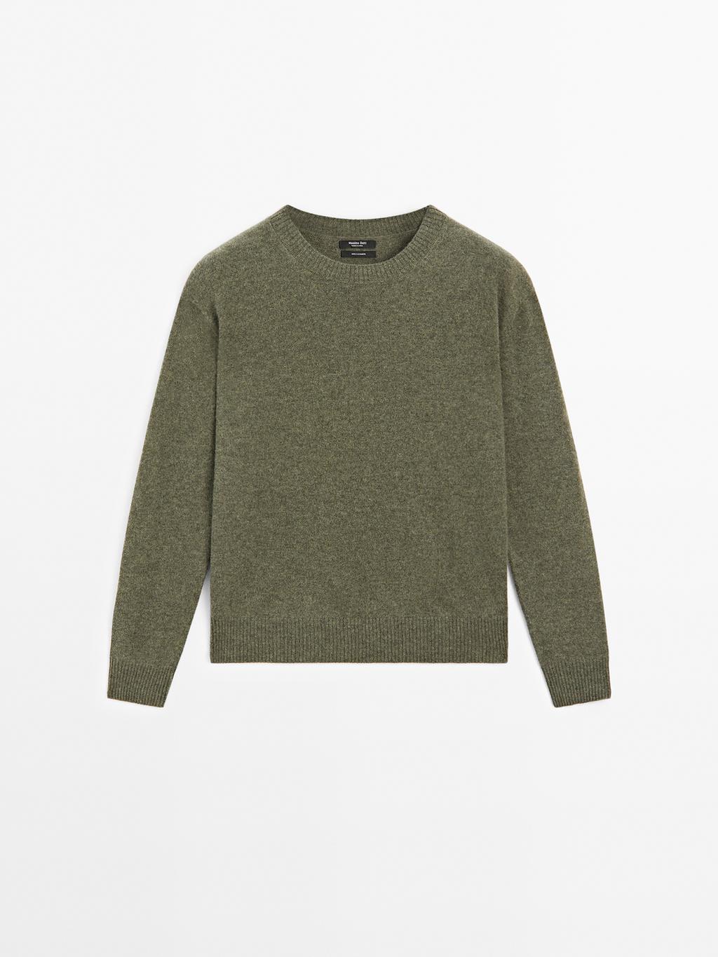 100% cashmere crew neck sweater