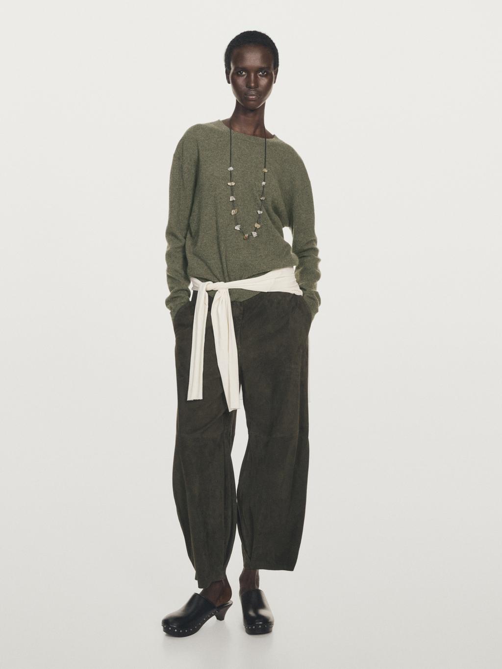 100% cashmere crew neck sweater