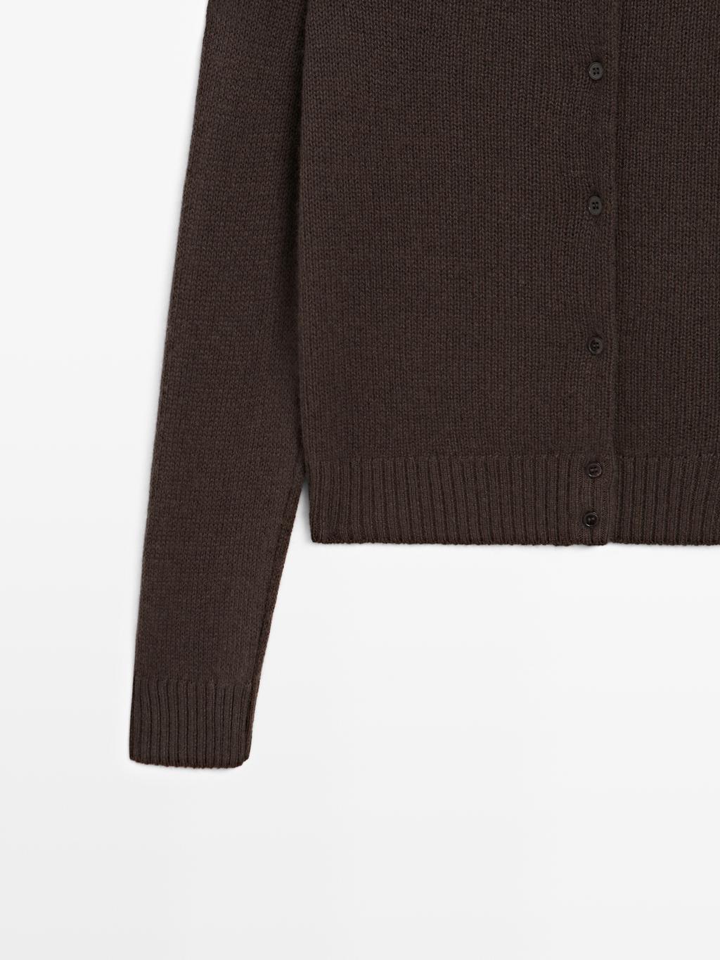 Knit 100% cashmere crew neck cardigan