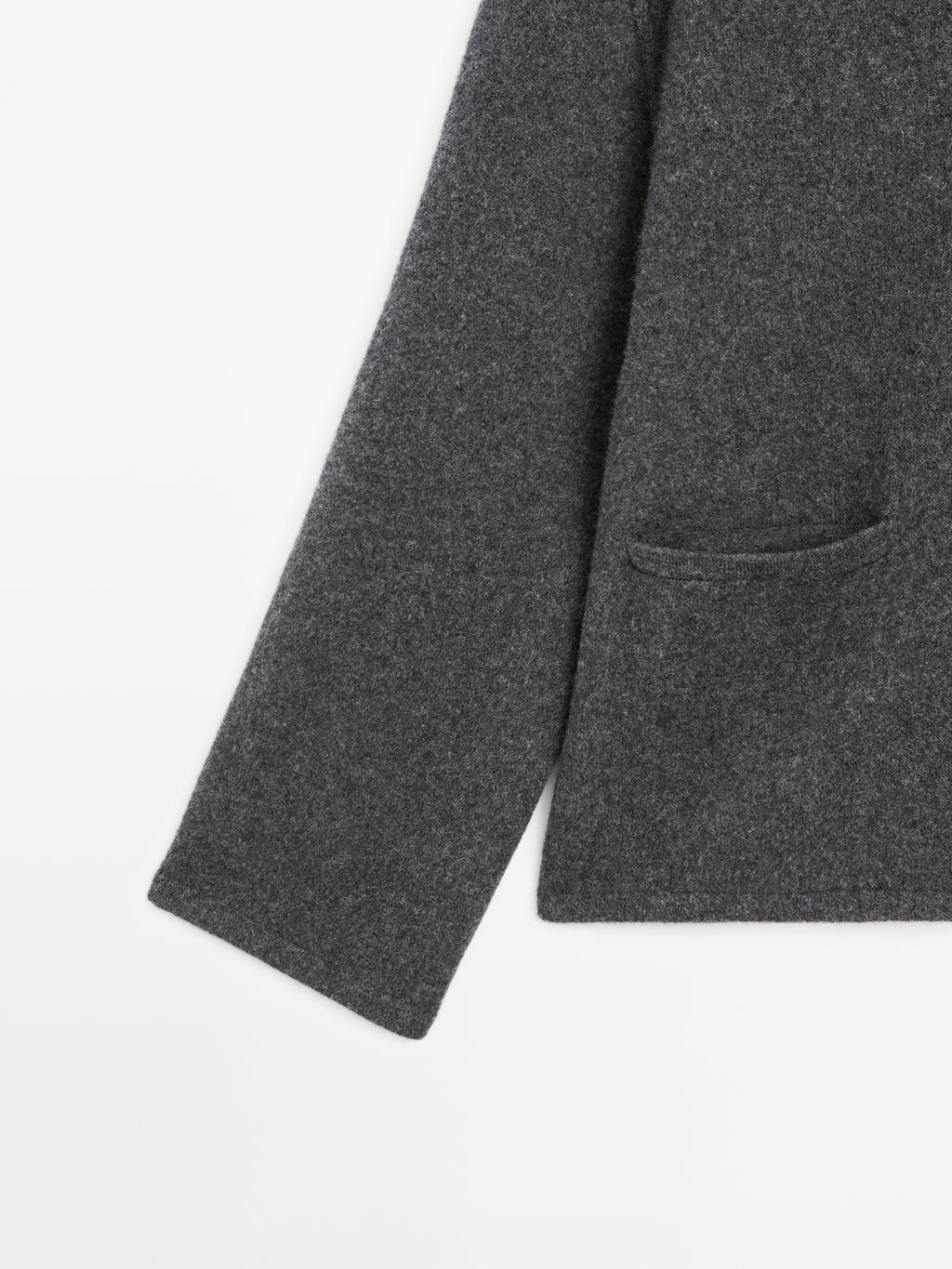 Knit cardigan with button detail