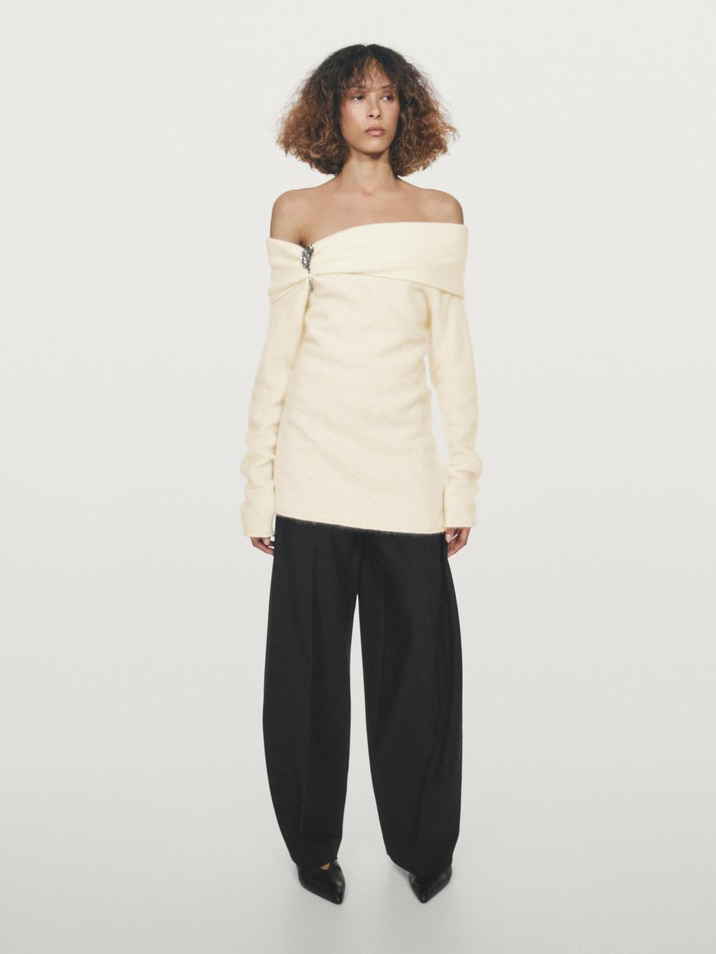 Knit wool and cashmere sweater with exposed shoulders