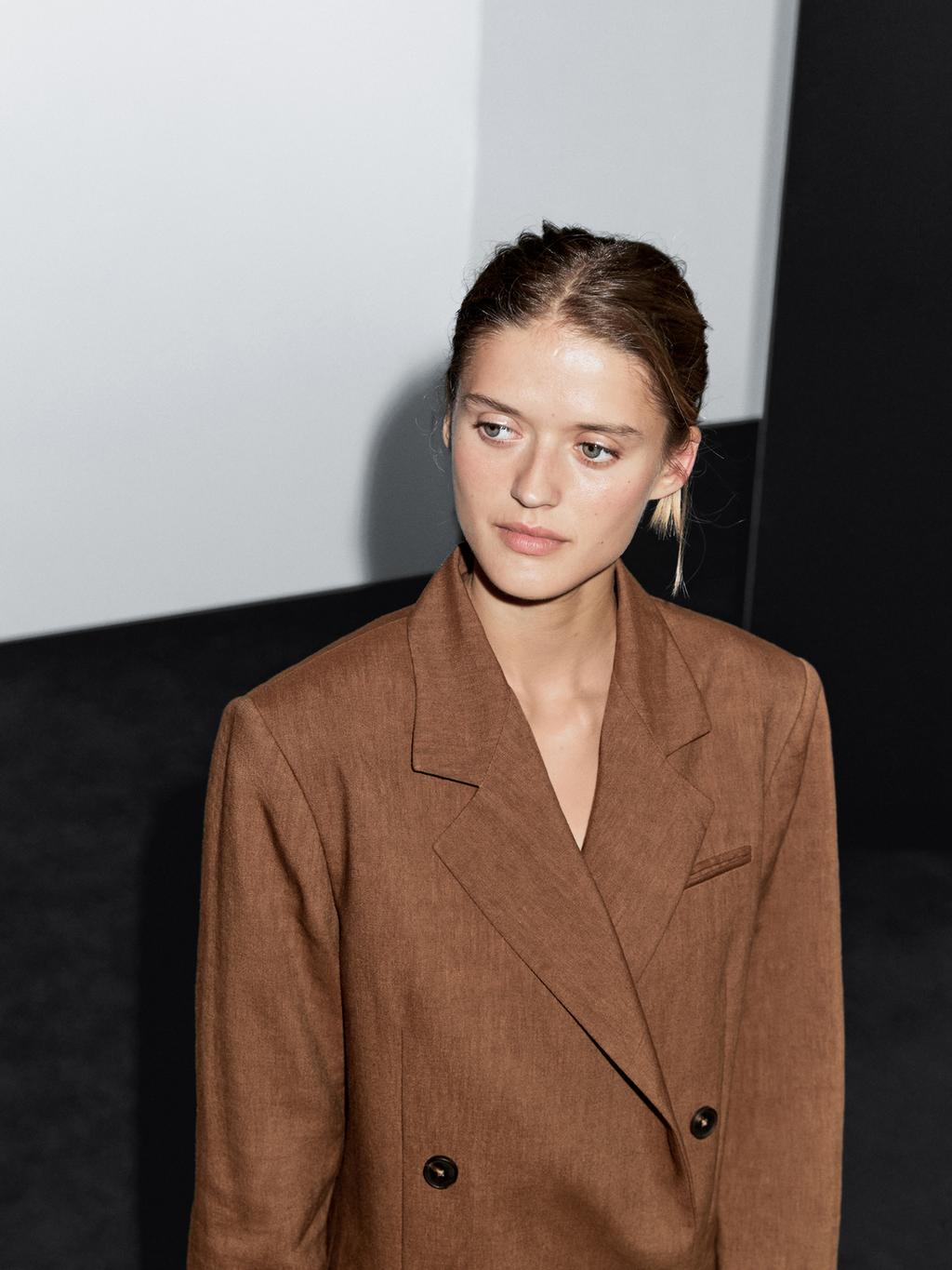 Double-breasted linen blend blazer