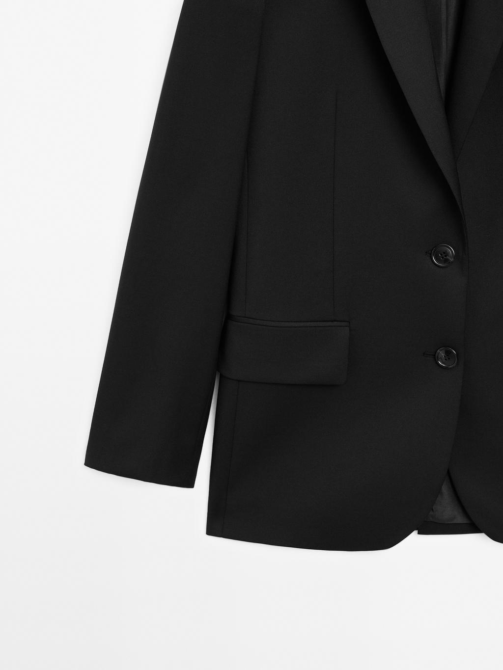 100% extra fine wool two-button blazer