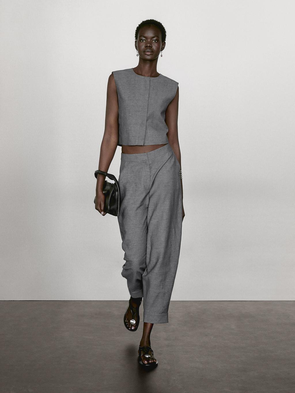 Short linen blend waistcoat