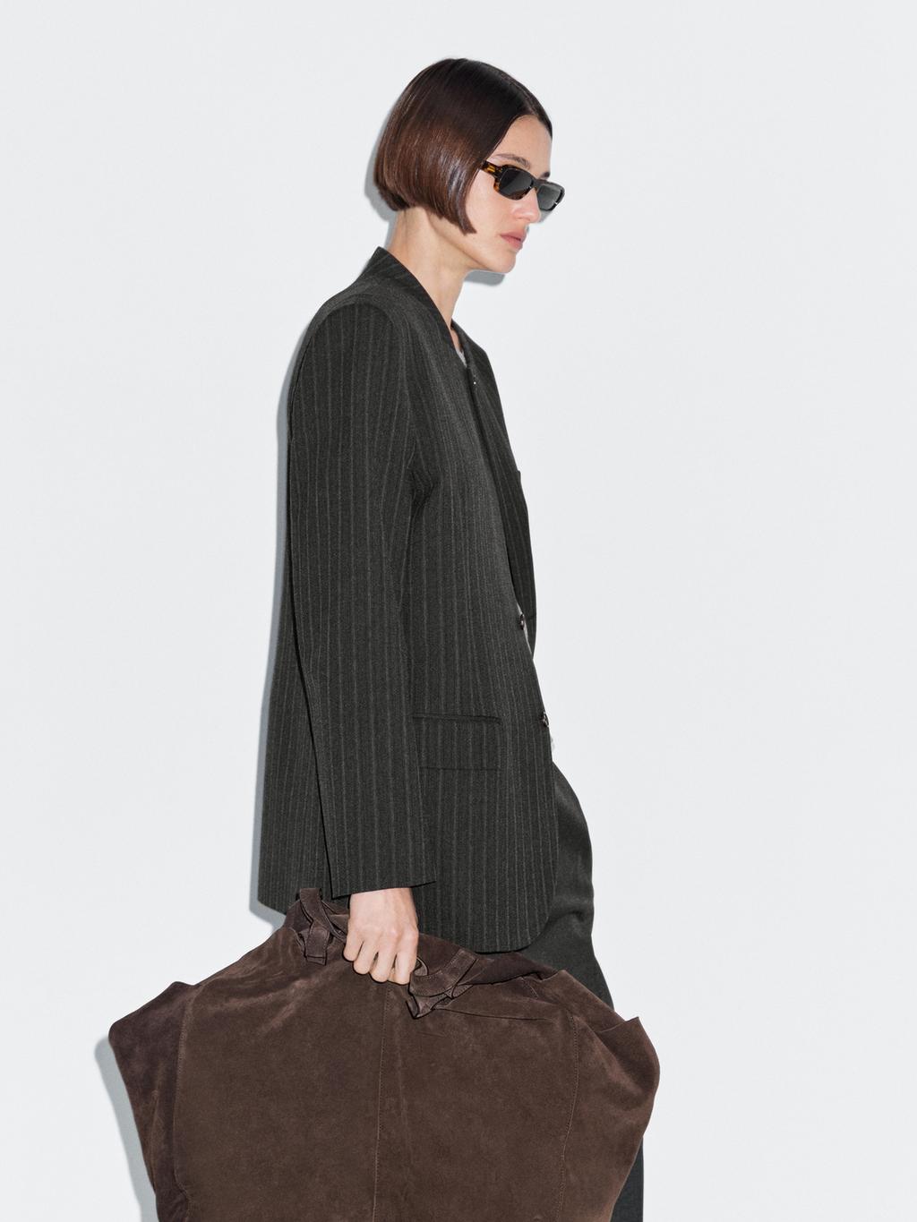 100% wool striped blazer with collar detail