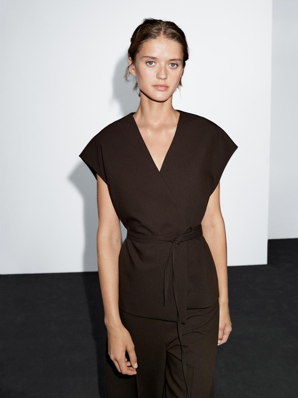 Crossover kimono with ties