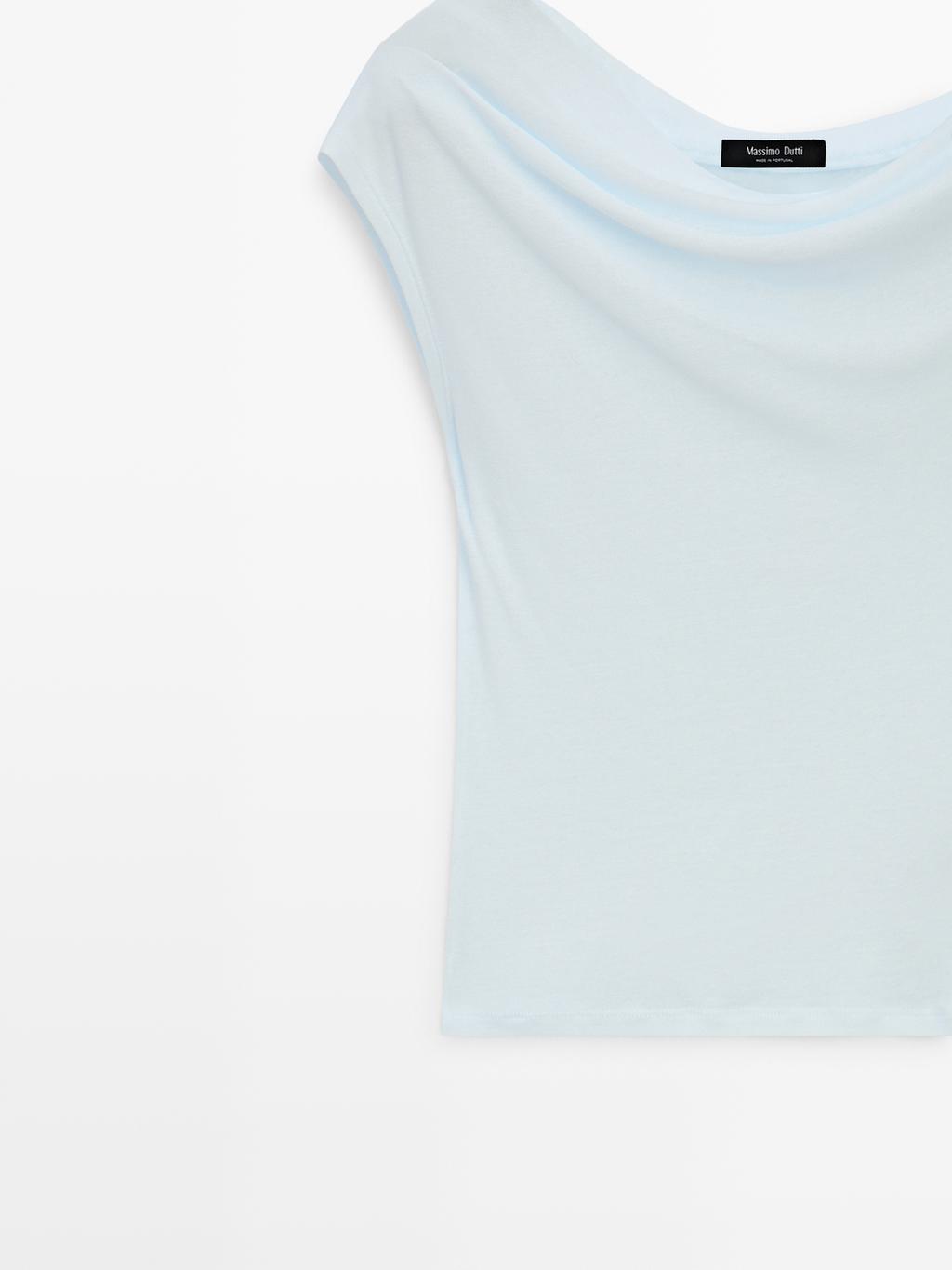 Sleeveless asymmetric top