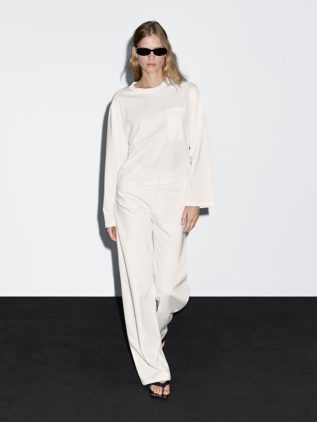 Oversize T-shirt with pocket details